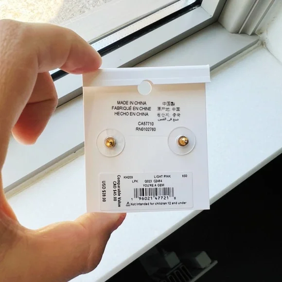 kate spade pink small studs 🌼 - Picture 4 of 4